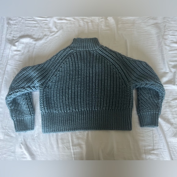 Sweater - Picture 4 of 4